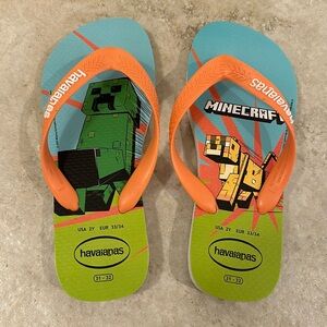 Kids flip flops Minecraft.